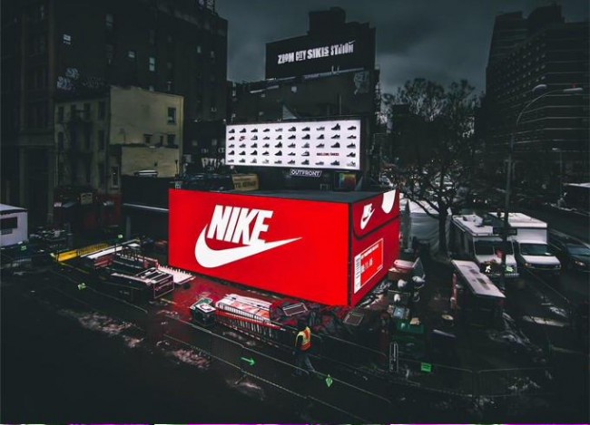 Snkrs pop deals up store